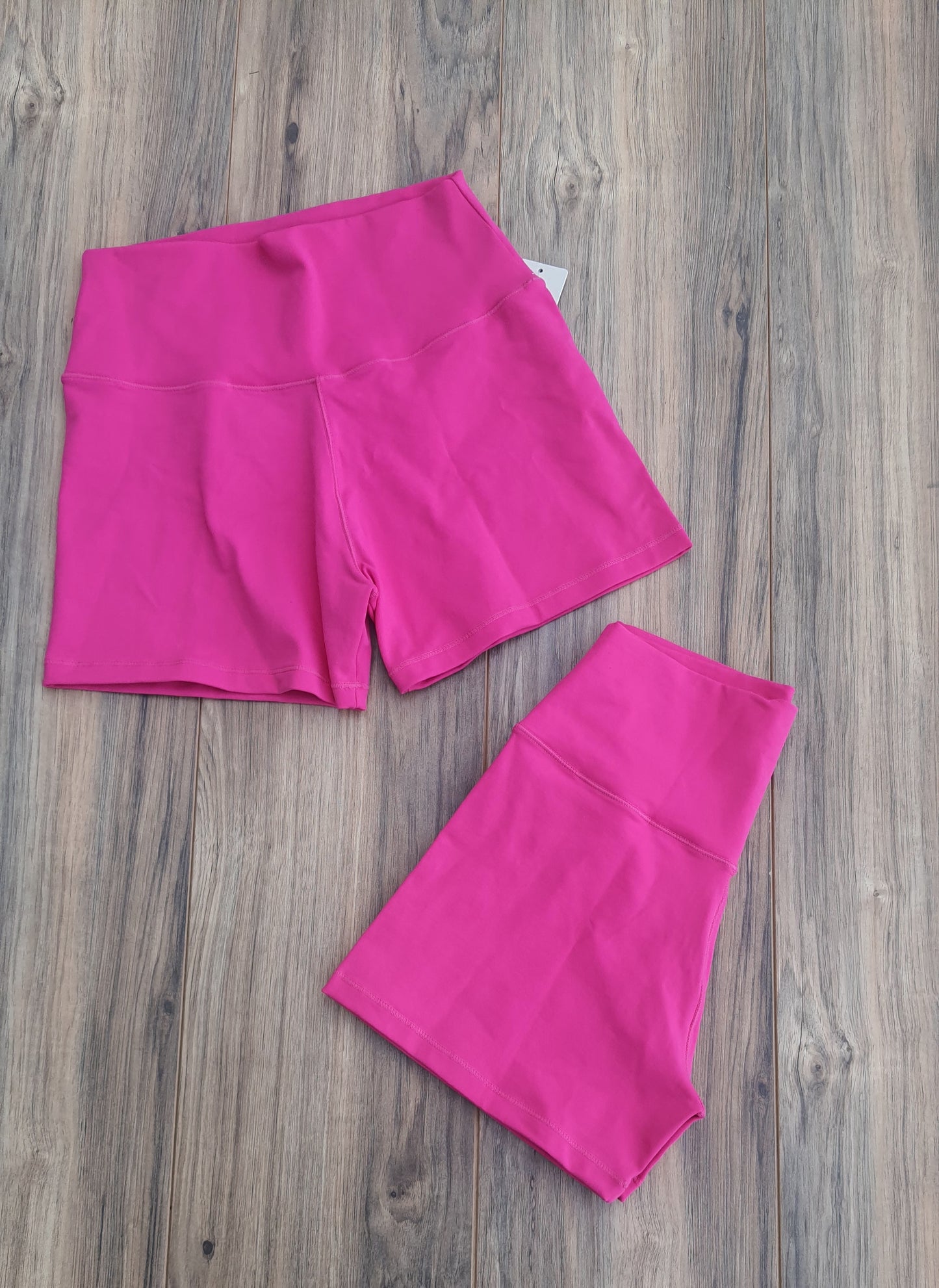 Short Mini