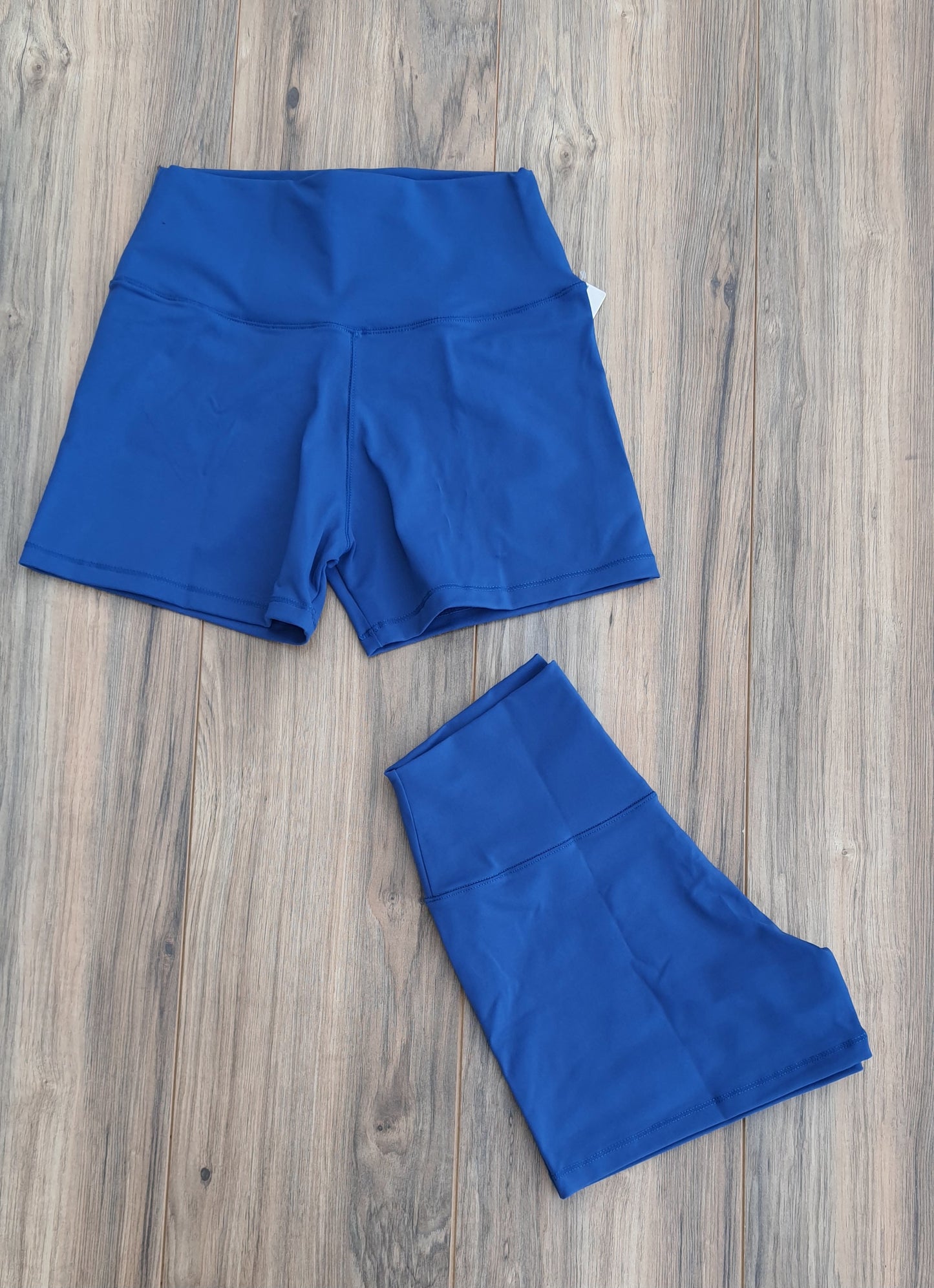 Short Mini