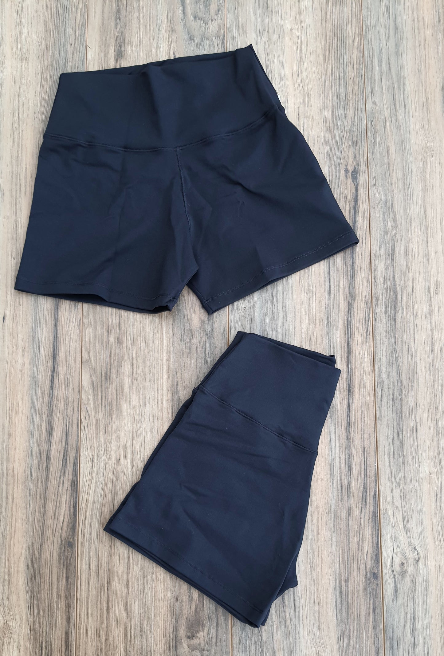 Short Mini